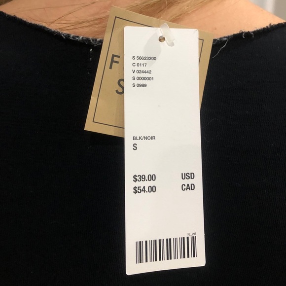 Black cropped v neck sweater✨ - Picture 4 of 5